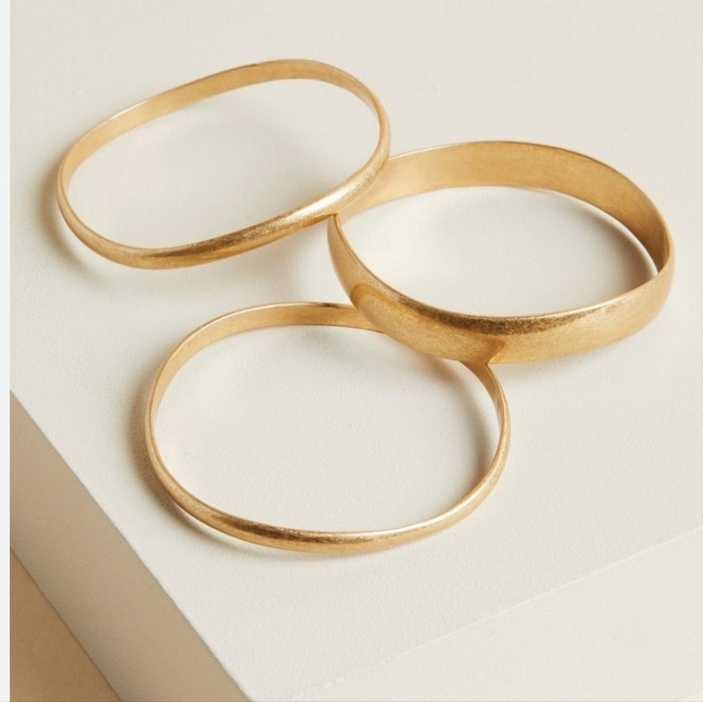 🆕️GOLD-TONE BURNISHED BANGLE SET OF 3
